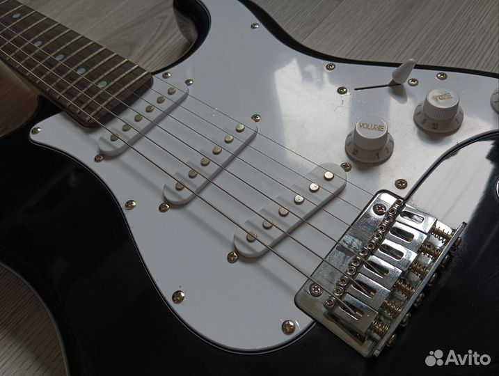 Электрогитара Fender Squier Stratocaster Черная