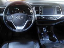 Toyota Highlander 3.5 AT, 2014, 180 300 км, с пробегом, цена 2 999 000 руб.