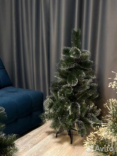 Пушистые елки с шишками