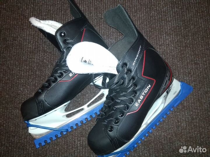 Коньки хоккейные