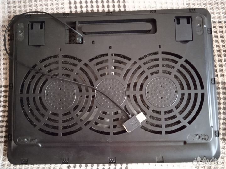 Подставка с охлаждением для ноутбука