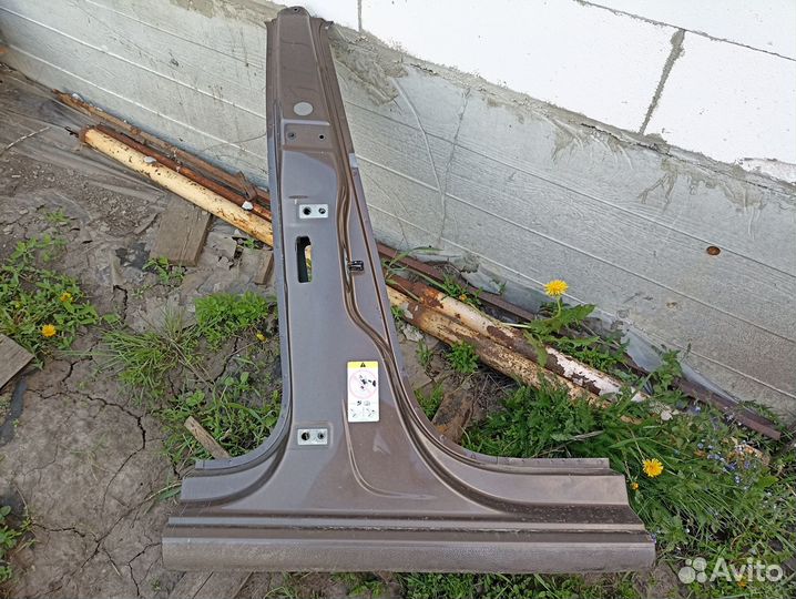 Фольксваген поло стойка средняя правая с порогом