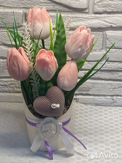 Букет цветов из мыла в корзине