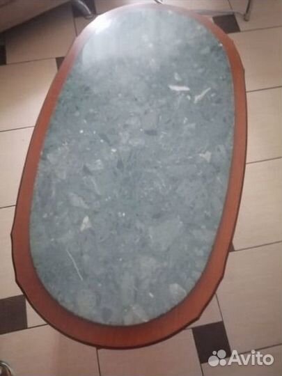 Журнальный столик