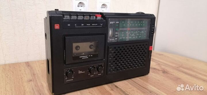 Магнитолу stern R 4100