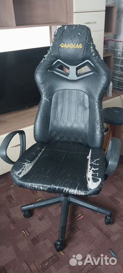 Компьютерное офисное кресло большое