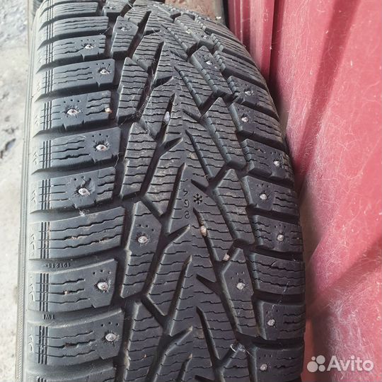 Продаю зимние колеса на Рено Каптюр