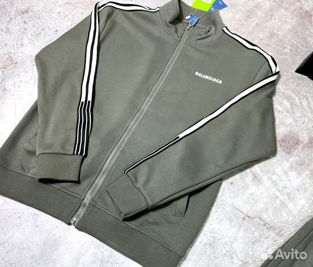 Спортивные костюмы Balenciaga