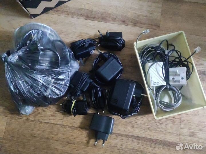 Кабели, шнуры, провода, зарядные устр, адапторы
