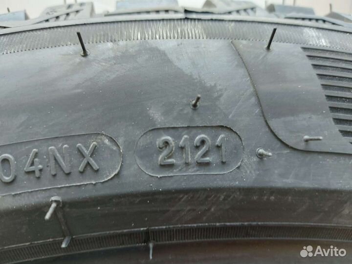 Michelin X-Ice North 4 SUV 275/40 R22 108T