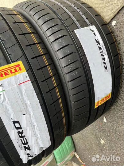 Pirelli P Zero PZ4 285/40 R21 и 315/35 R21