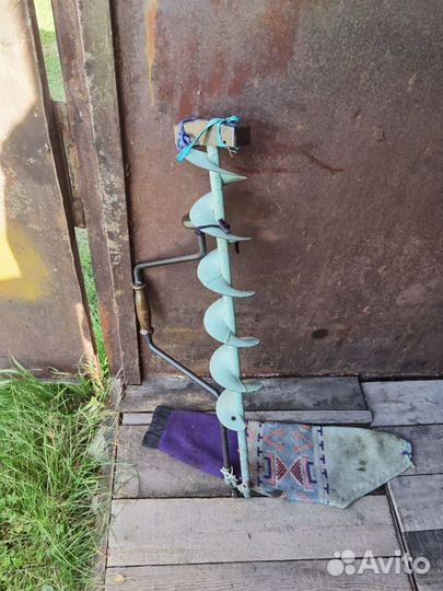 Ледобур ручной