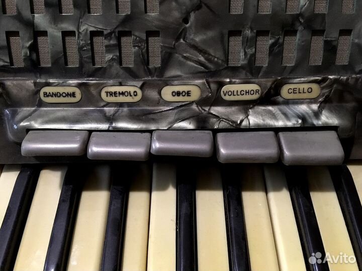 Аккордеон Weltmeister Virtuos IV