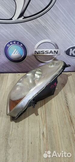 Фара Nissan note E11 Прав