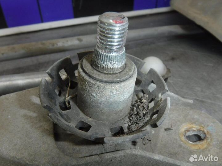 Трапеция стеклоочистителей Mitsubishi Lancer 9