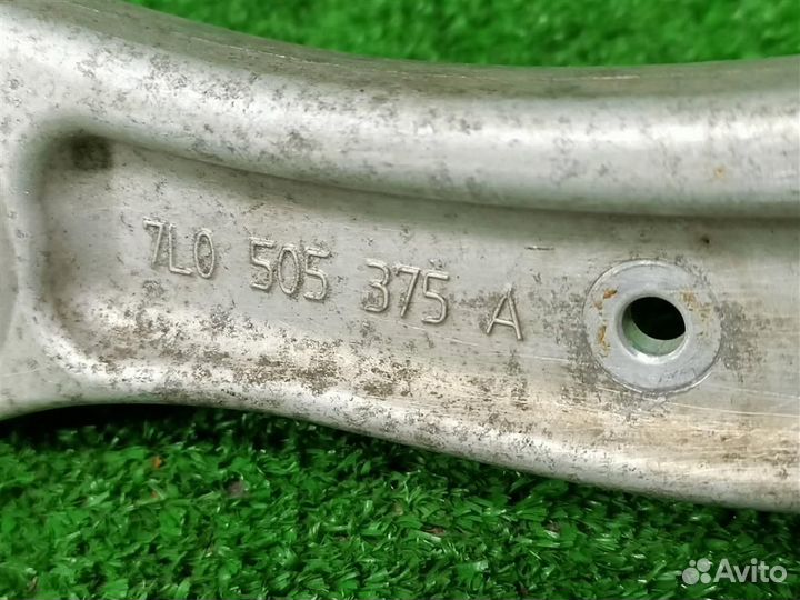 Рычаг задний поперечный верхний правый Audi Q7 (4