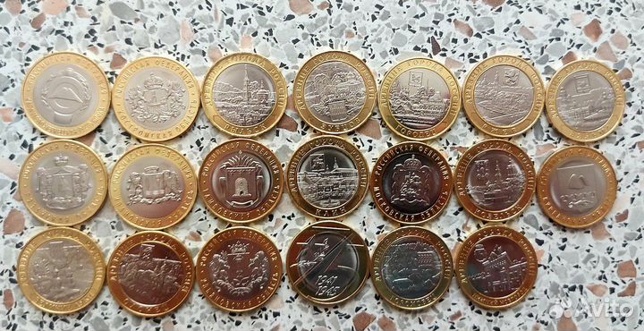 Продам набор юбилейных биметаллических монет