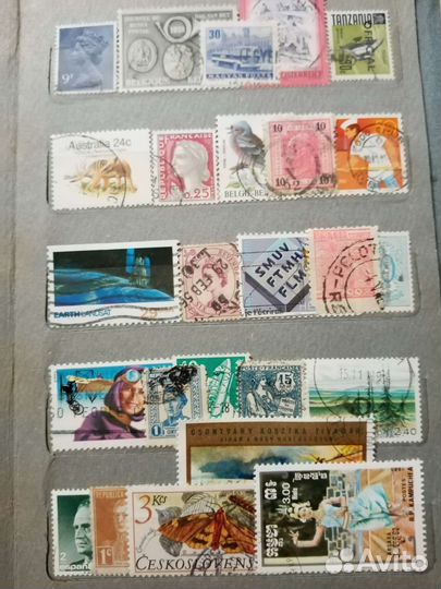 Кляссер со 100 марками + каталог филателиста.Набор