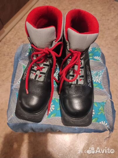 Лыжные ботинки классические