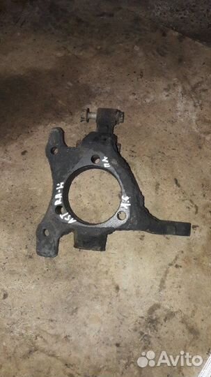 Кулак поворотный передний левый Opel Astra L48