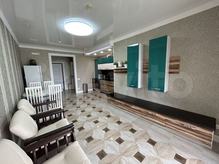 2-к. квартира, 60 м², 8/22 эт.