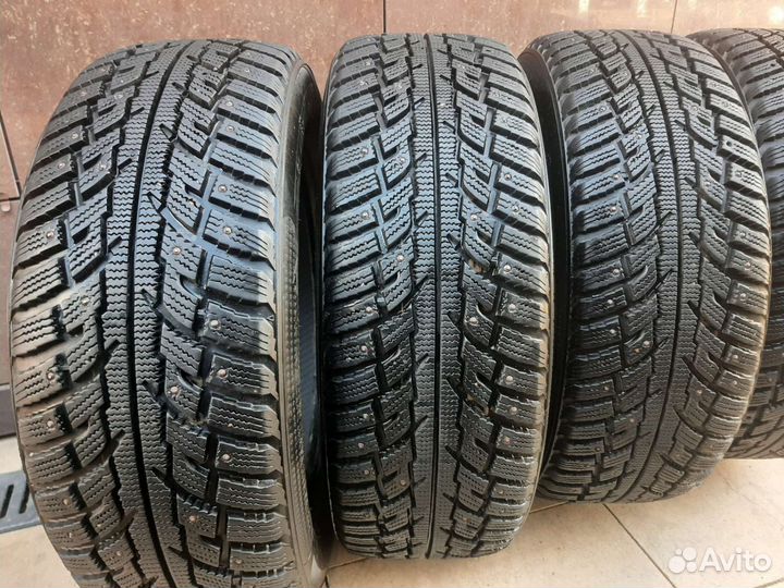 Kumho I'Zen RV Stud KC16 225/60 R17