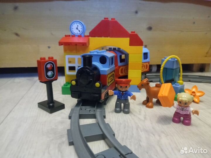 Поезд Лего Дупло 10507 с дополнительными рельсами