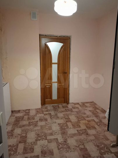 2-к. квартира, 52 м², 8/10 эт.