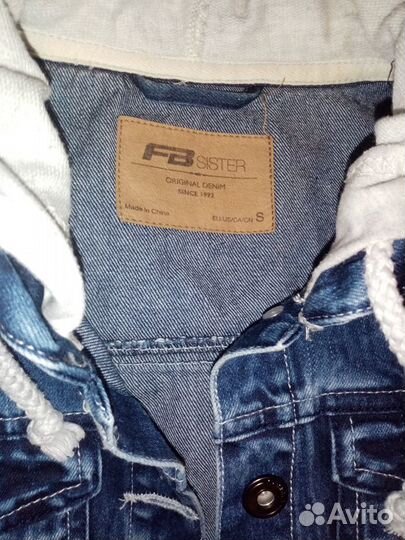 Безрукавка джинсовая