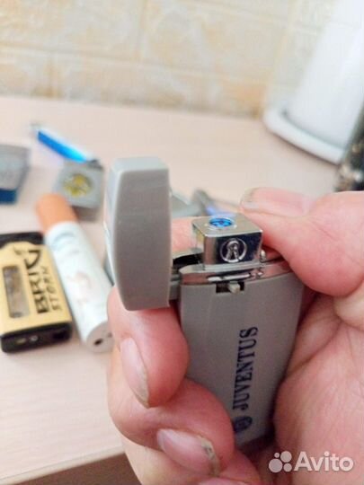 Коллекция зажигалок