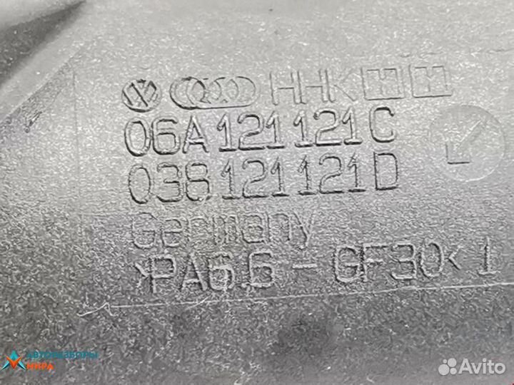 Корпус термостата Volkswagen Touran 2004