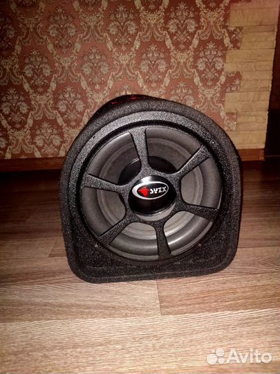 Активный сабвуфер