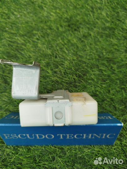 Блок иммобилайзер Suzuki Escudo TD54W J20A 2005