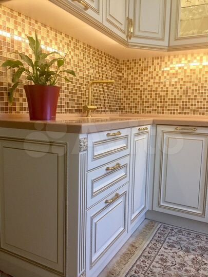 4-к. квартира, 83 м², 6/10 эт.