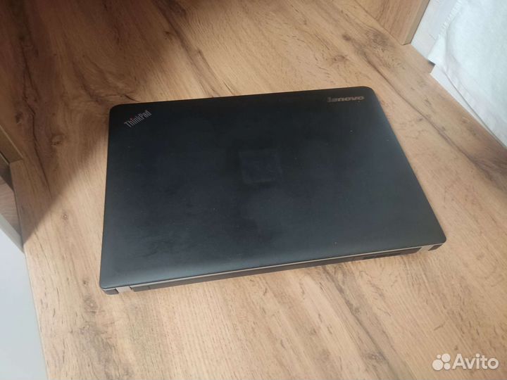 Бизнес ноутбук Lenovo i5gen4/8/240ssd