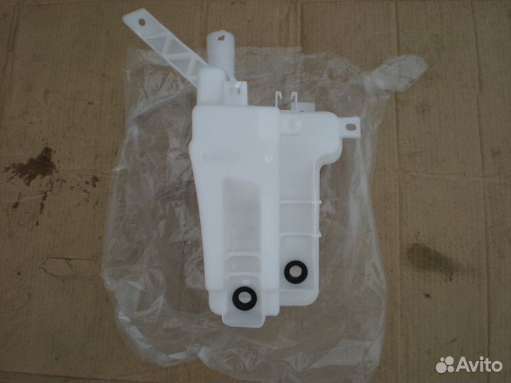 Бачок омывателя лобового стекла Nissan Teana J32