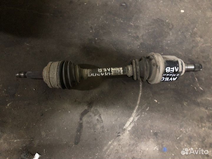 Полуось (привод) левый