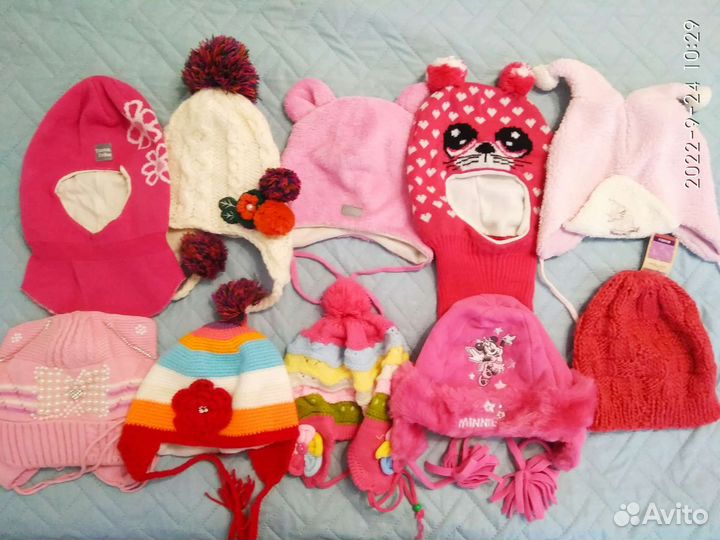 Куча шапок от 0 до 5 лет на все сезоны