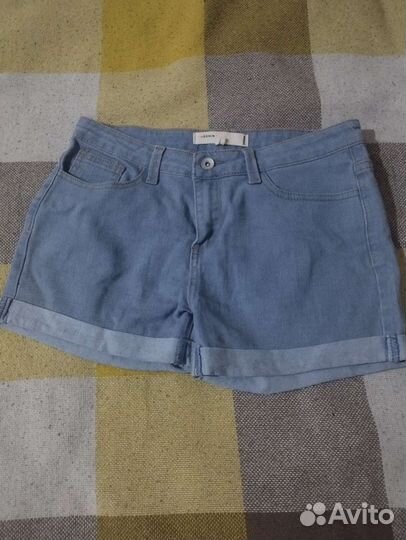 Джинсовые шорты с подворотами modis