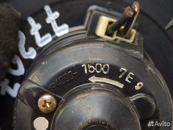 Двигатель отопителя Toyota Corolla Verso, 2003