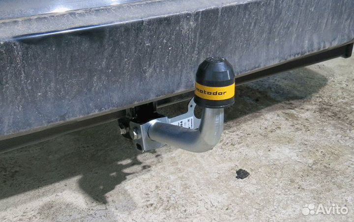 Фаркоп Toyota Voxy/Noah 2014- с оцинкованным шаром