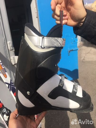 Горнолыжные ботинки
