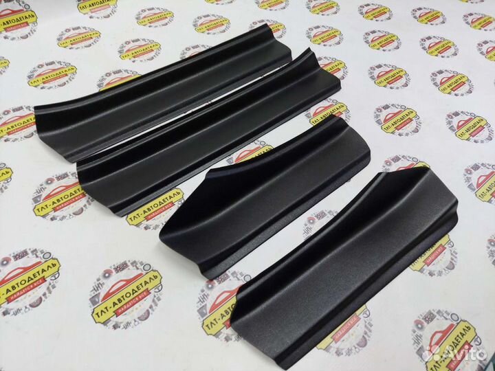 Накладки на пороги renault logan 2