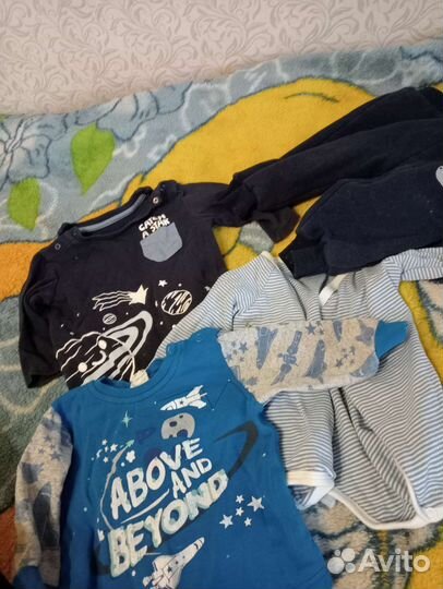 Стул и вещи пакетом