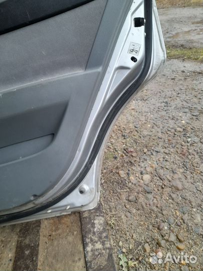 Дверь задняя и передняя chevrolet lacetti седан