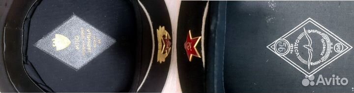 Фуражка пограничника и бескозырка