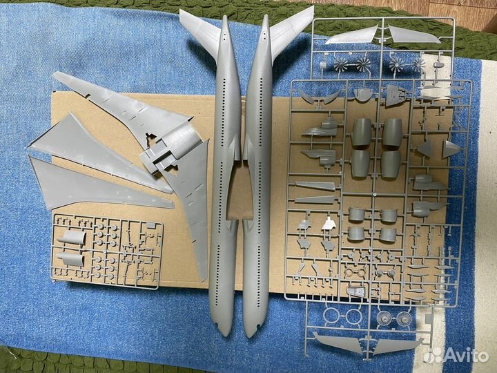 Аэробус A 350-1000 1/144 Звезда