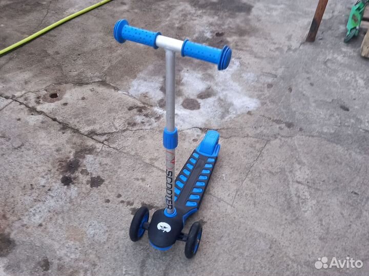 Самокат детский трехколесный бу
