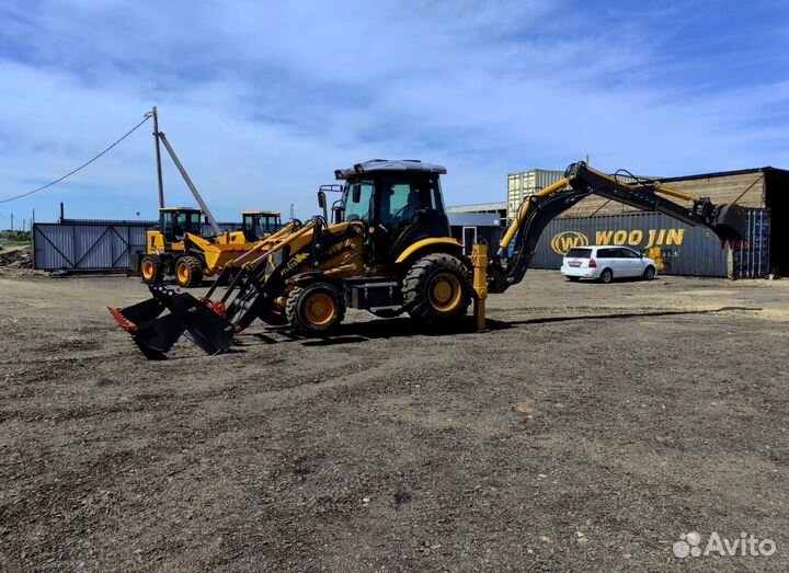 Экскаватор-погрузчик JCB 3CX, 2023