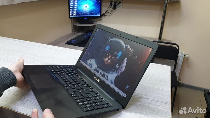 Ноутбук Asus (Игровой, диск на 1 Тб)